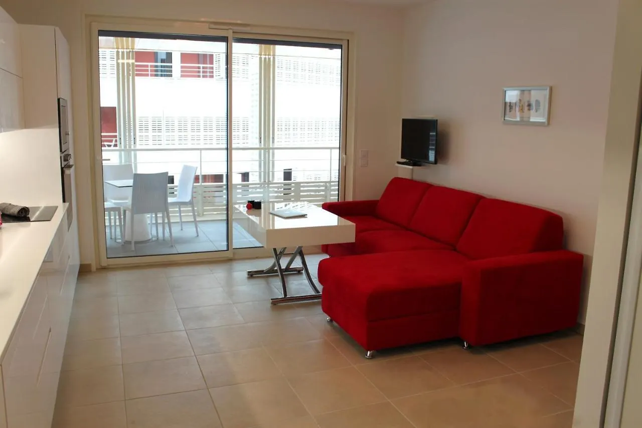 Appartement Vacances A Nice Terrasse Ensoleillee & Parking A La Gare Du Sud Frankrijk
