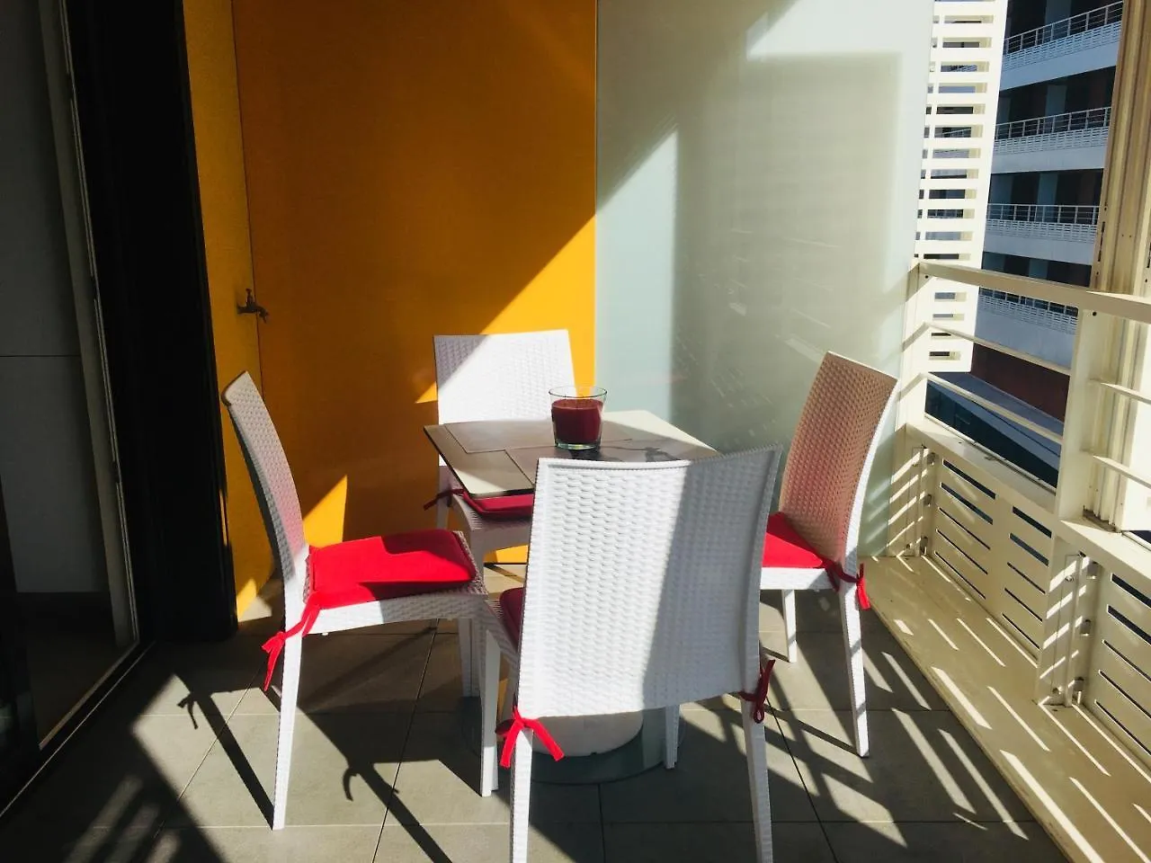 Appartement Vacances A Nice Terrasse Ensoleillee & Parking A La Gare Du Sud Frankrijk