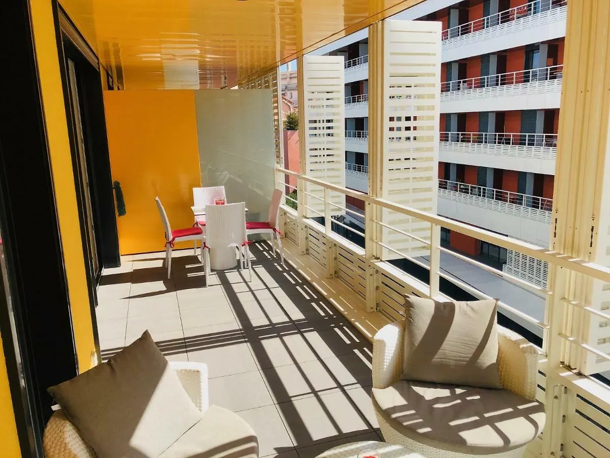 Vacances A Nice Terrasse Ensoleillee & Parking A La Gare Du Sud Appartement